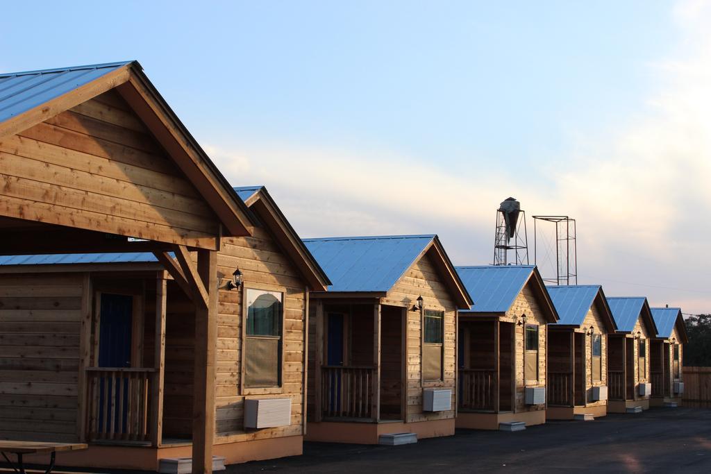 4K Lodges Poth Esterno foto