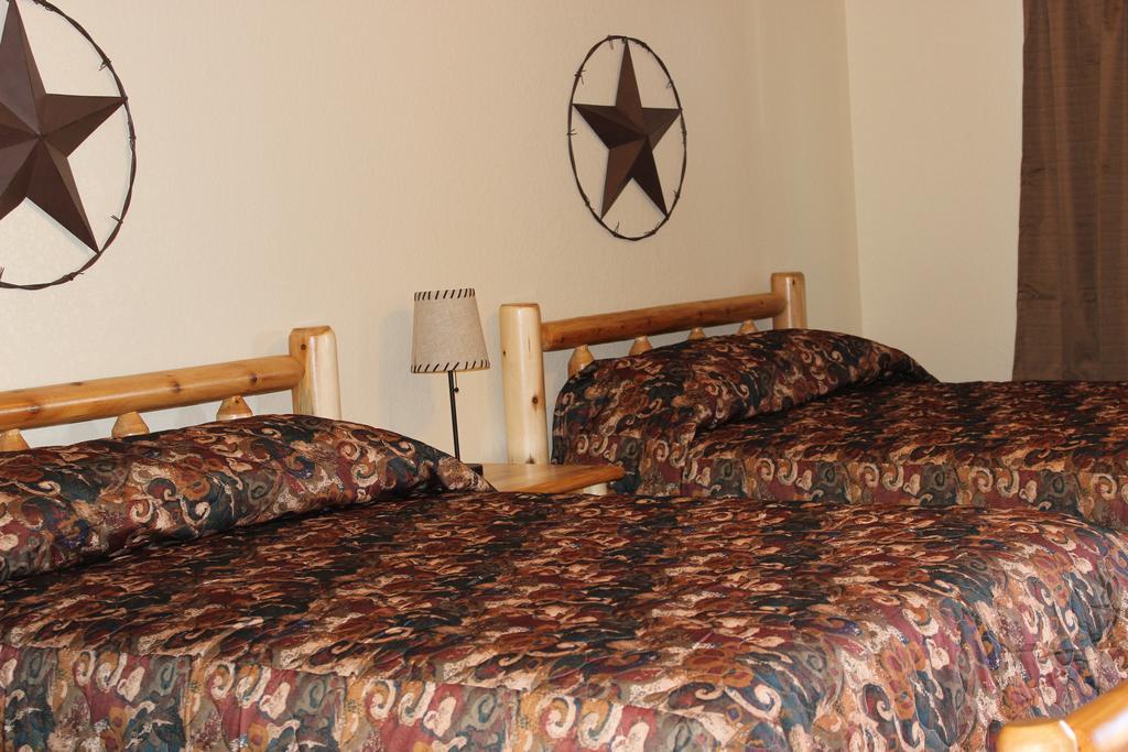 4K Lodges Poth Esterno foto